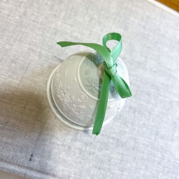 Vintage Lladro 1992 Green Christmas Bell Ornament Decor Porcelain Spain With BOX - Picture 7 of 7